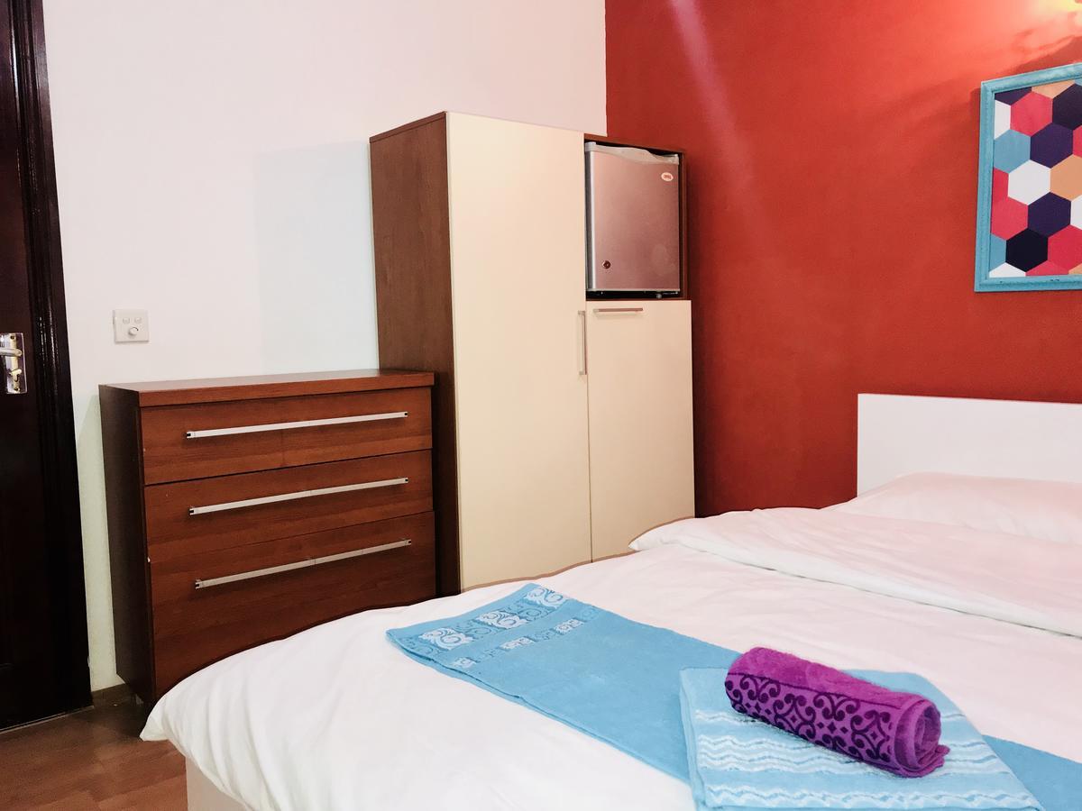 Check-In Hostel Baku Exteriör bild